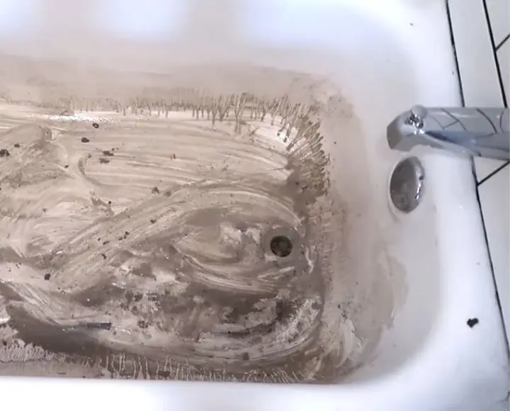 toilet bowl cleaner on a bathtub